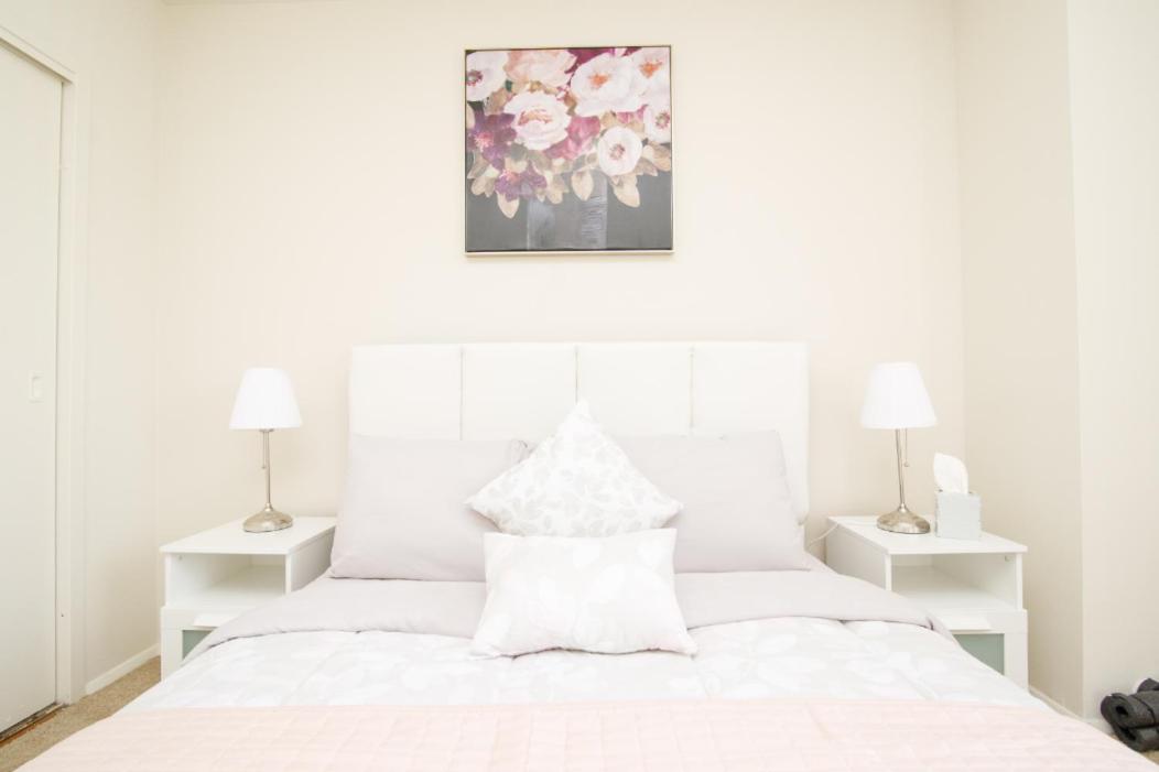 Cozy Living At West Hollywood -2BR/2BA Apartment Near The Grove Mall Main image 1
